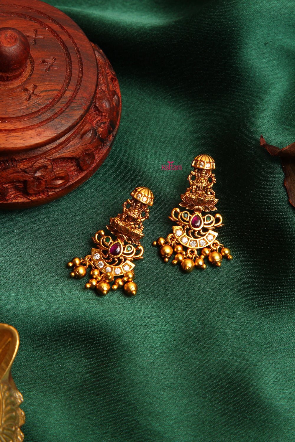 Goddess Lakshmi Pendant and Jhumka Set (No chain) - P001