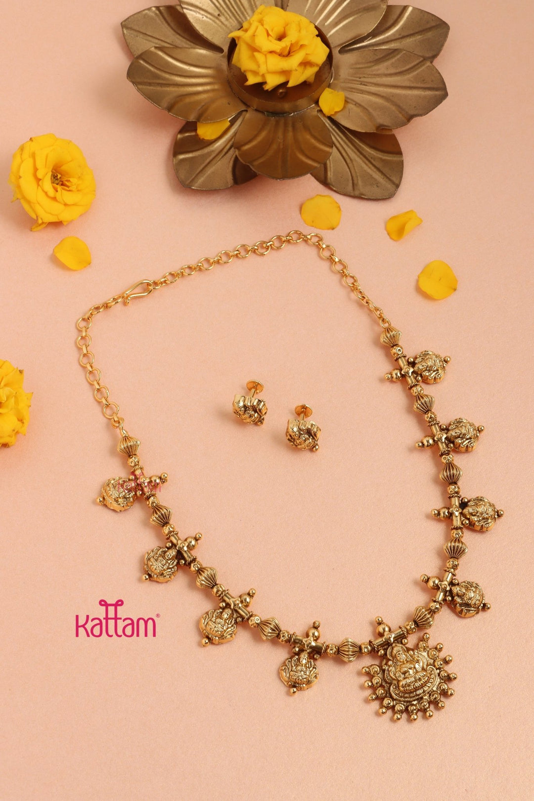 Goddess Pendant Choker - N3303