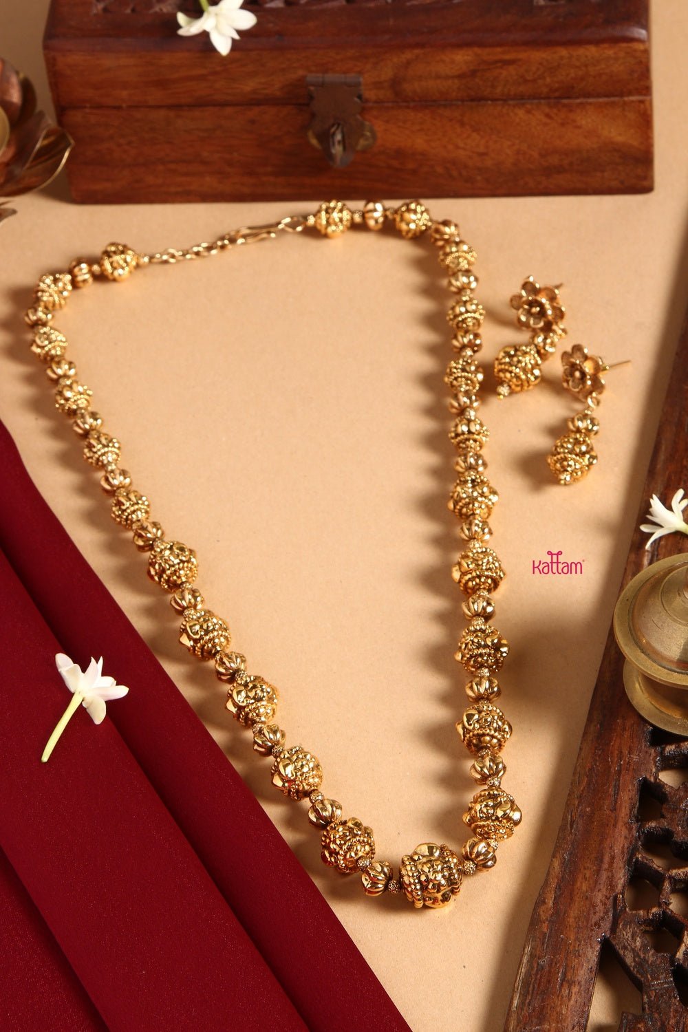 Golden Ball Chain - N1347