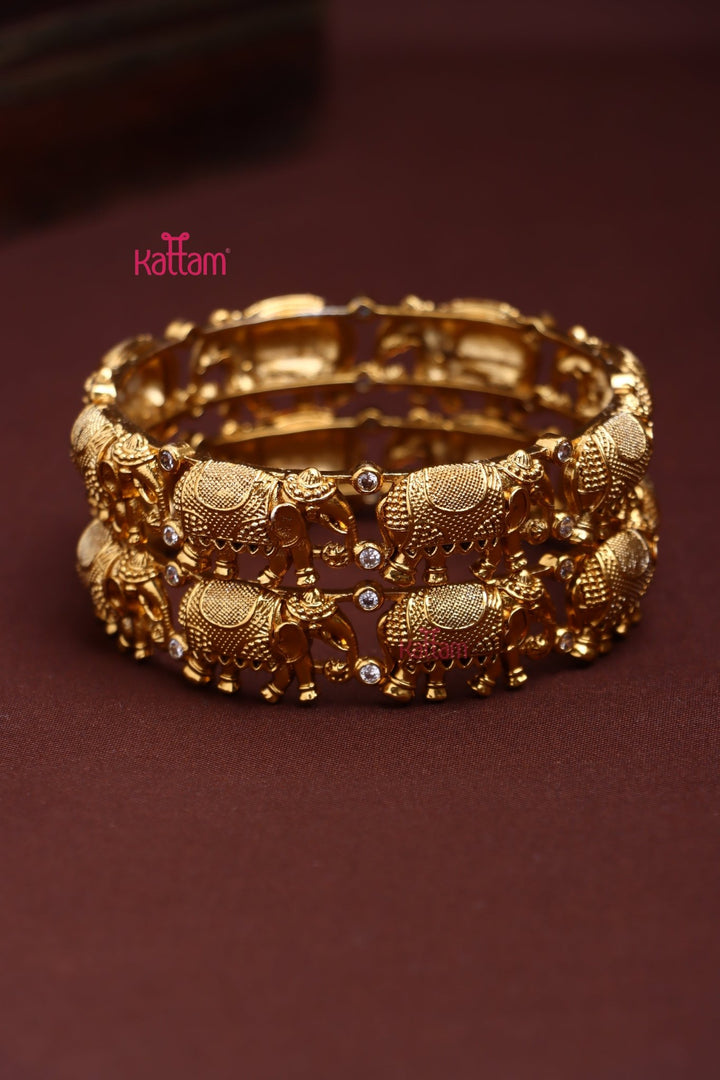 Goldtone Elephant Bangle - White - B579 - V4