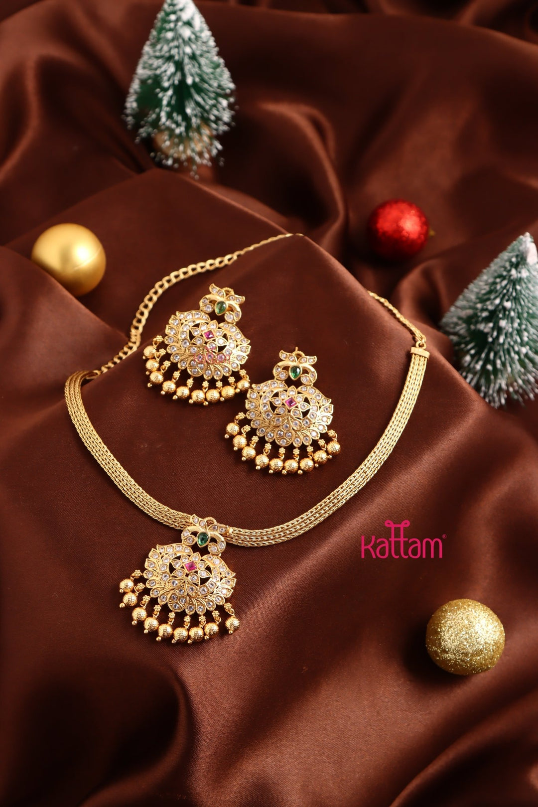 Goldtone Lotus Attigai Choker - N3425