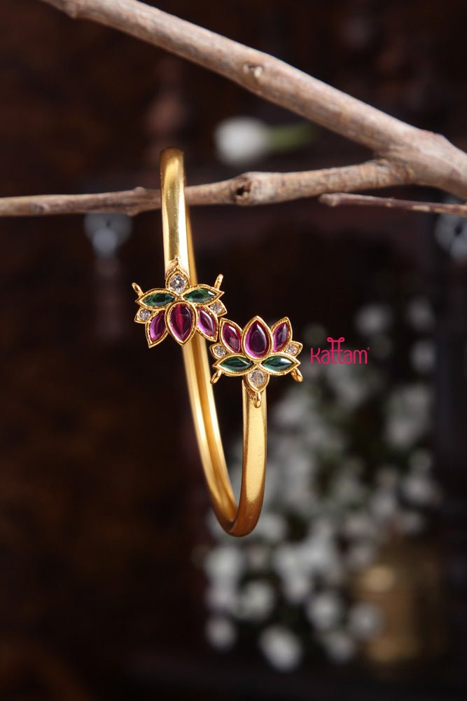 Goldtone Lotus Kada - B407