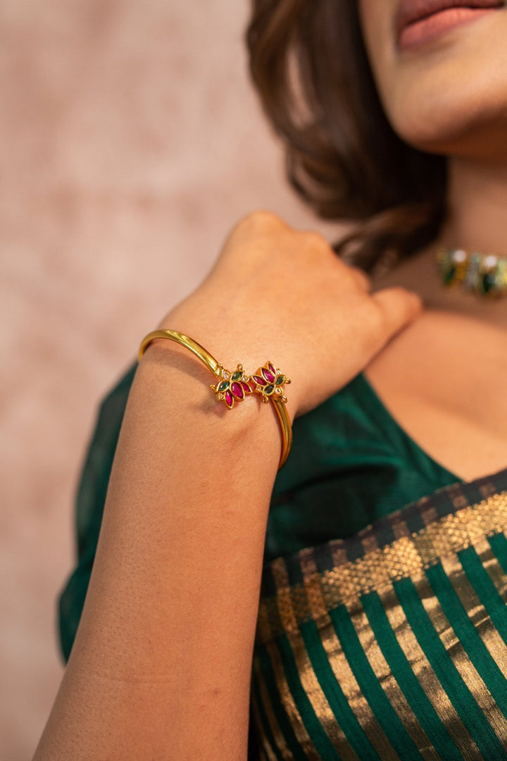 Goldtone Lotus Kada - B407