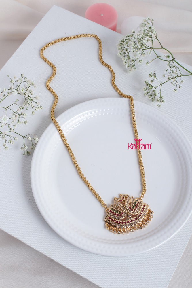 Goldtone Swan Gati Dollar Chain - N2324