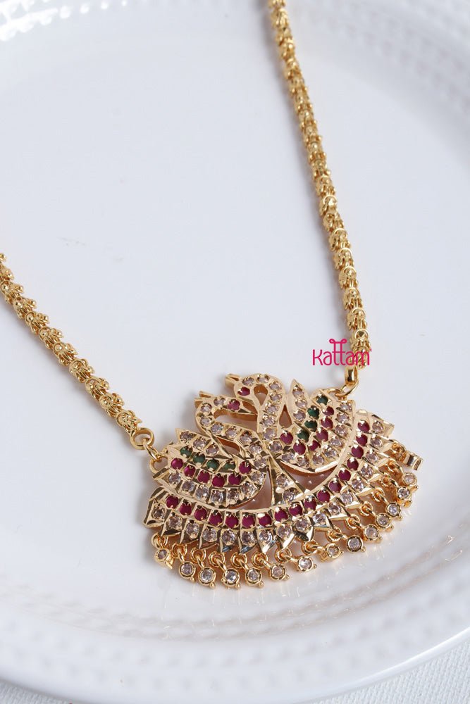 Goldtone Swan Gati Dollar Chain - N2324