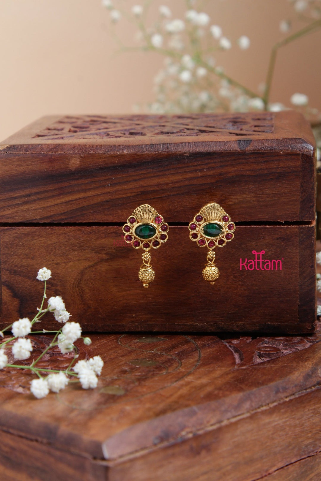 Goldtone Tiny Flower Designer Earring - E913