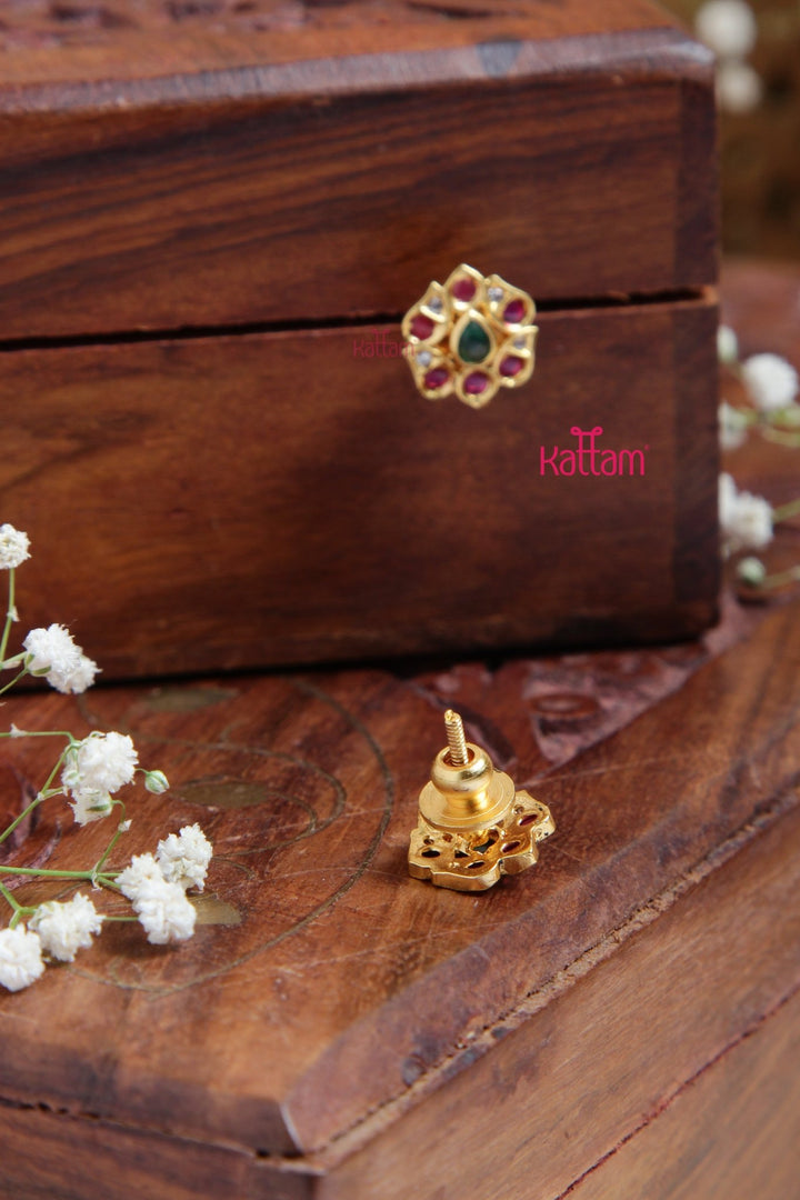Goldtone Tiny Motif Stud - E906