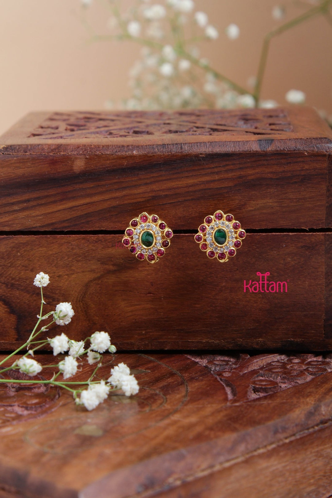 Goldtone Tiny Oval Stud - E905