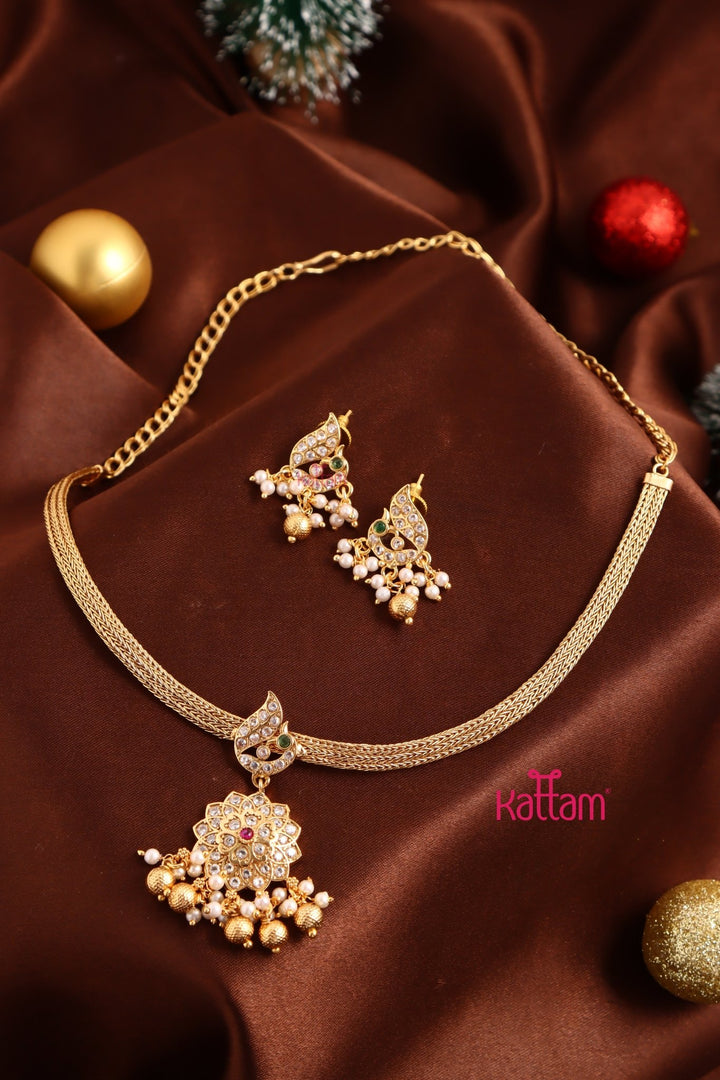 Goldtone White Peacock Flower Attigai Choker - N3423