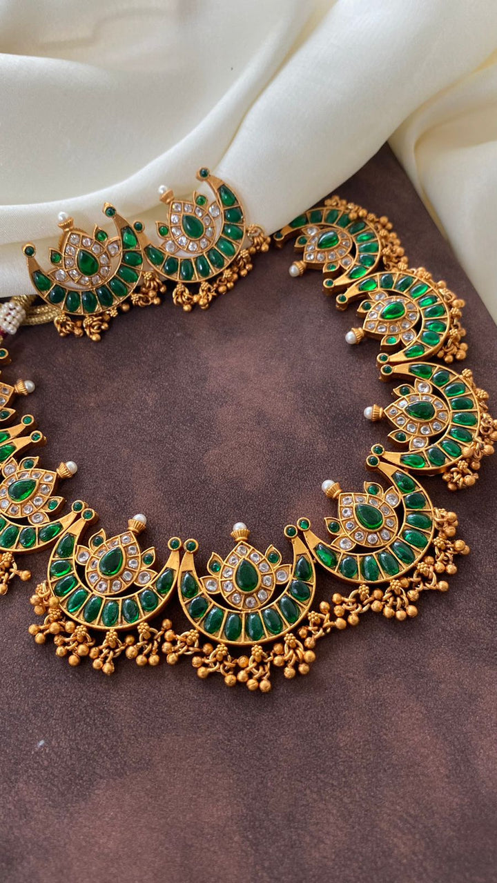 Green Half Moon Choker - N1365