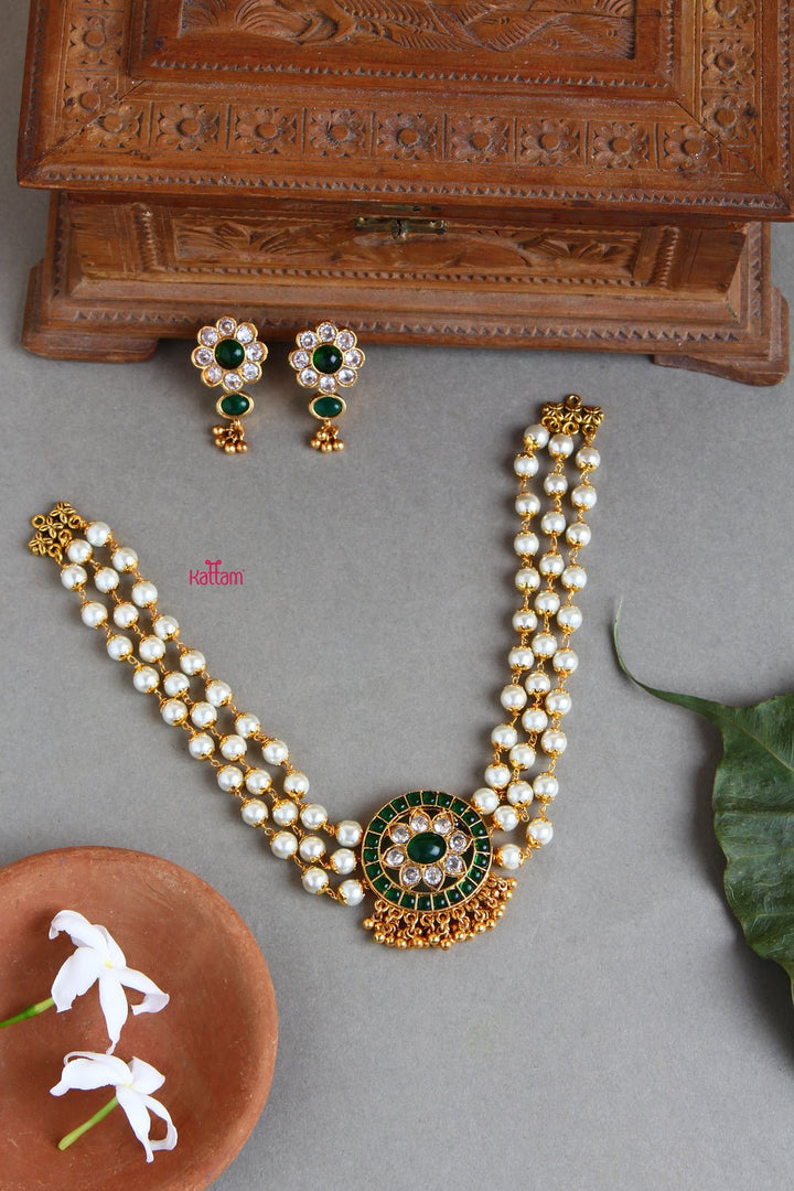 Green Kemp Pearl Choker - N840