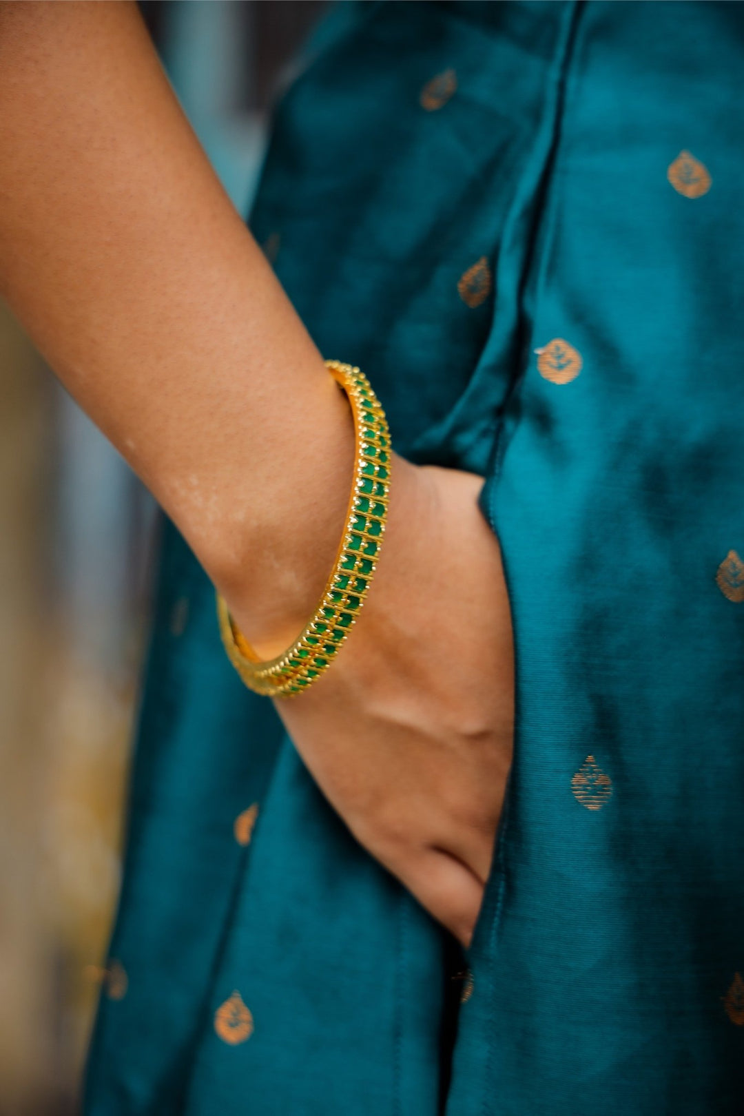 Green Stone Square Bangles Set of 4 Pcs - B403 - V4