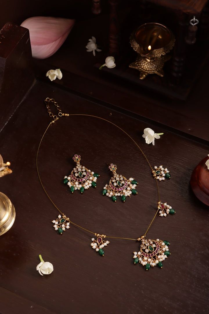 Halfmoon Invisible Necklace - N3825