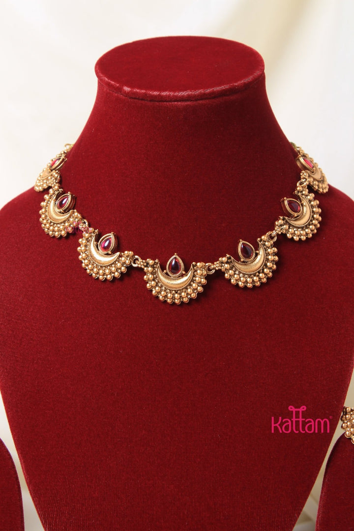 Halfmoon Ruby Choker - N3061
