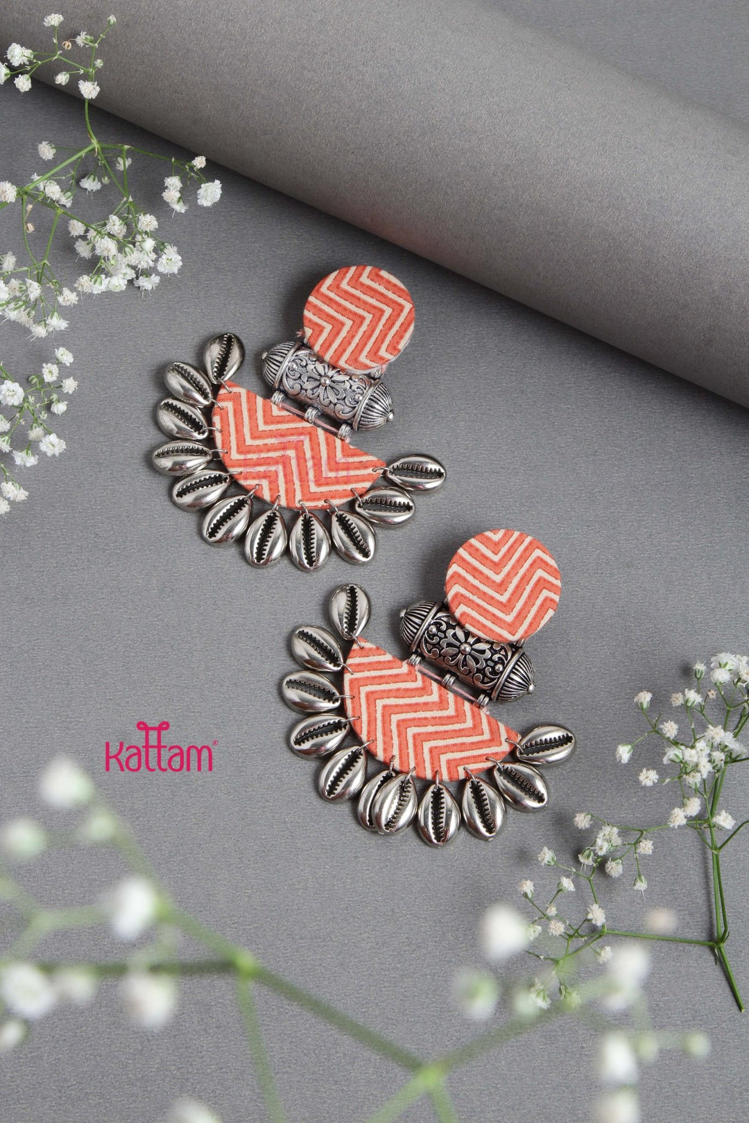 Handcrafted Light Weight Orange Bandhani Earring - E851