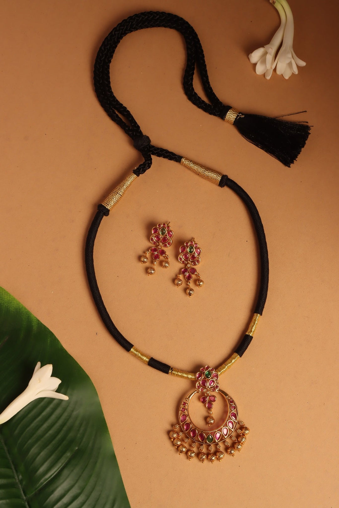Handmade Chandbali Black Thread Choker - N4095