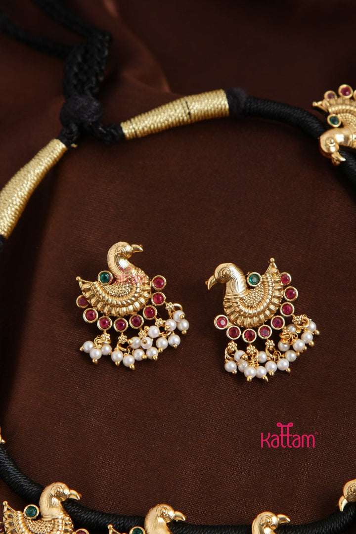 Handmade Duck Black Thread Choker - N3160