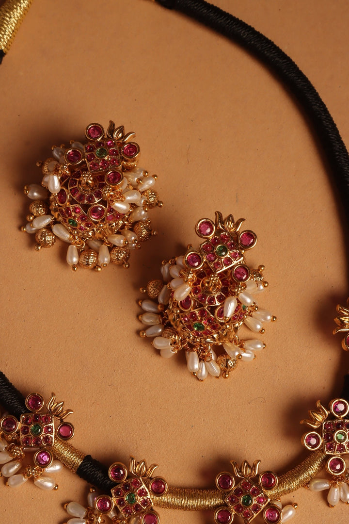 Handmade Flower Pearls Black Thread Choker - N4098