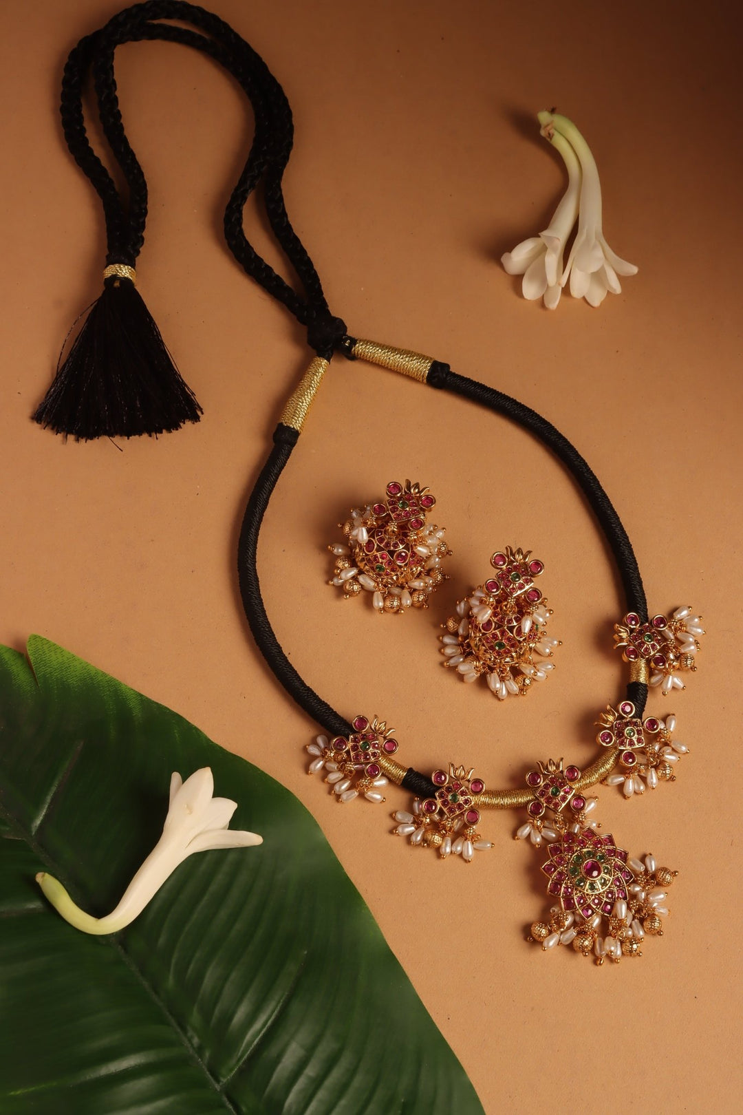 Handmade Flower Pearls Black Thread Choker - N4098