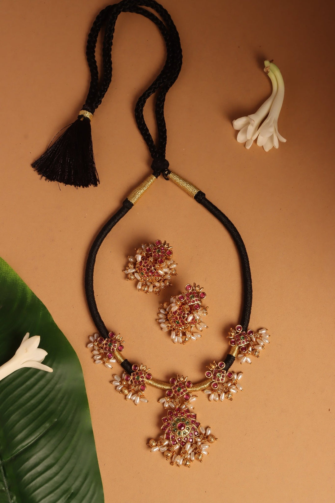 Handmade Flower Pearls Black Thread Choker - N4098