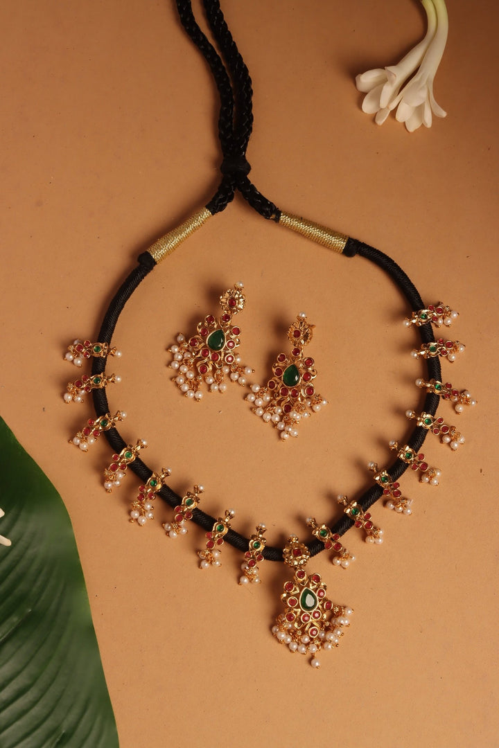 Handmade Motif Black Thread Choker - N4100
