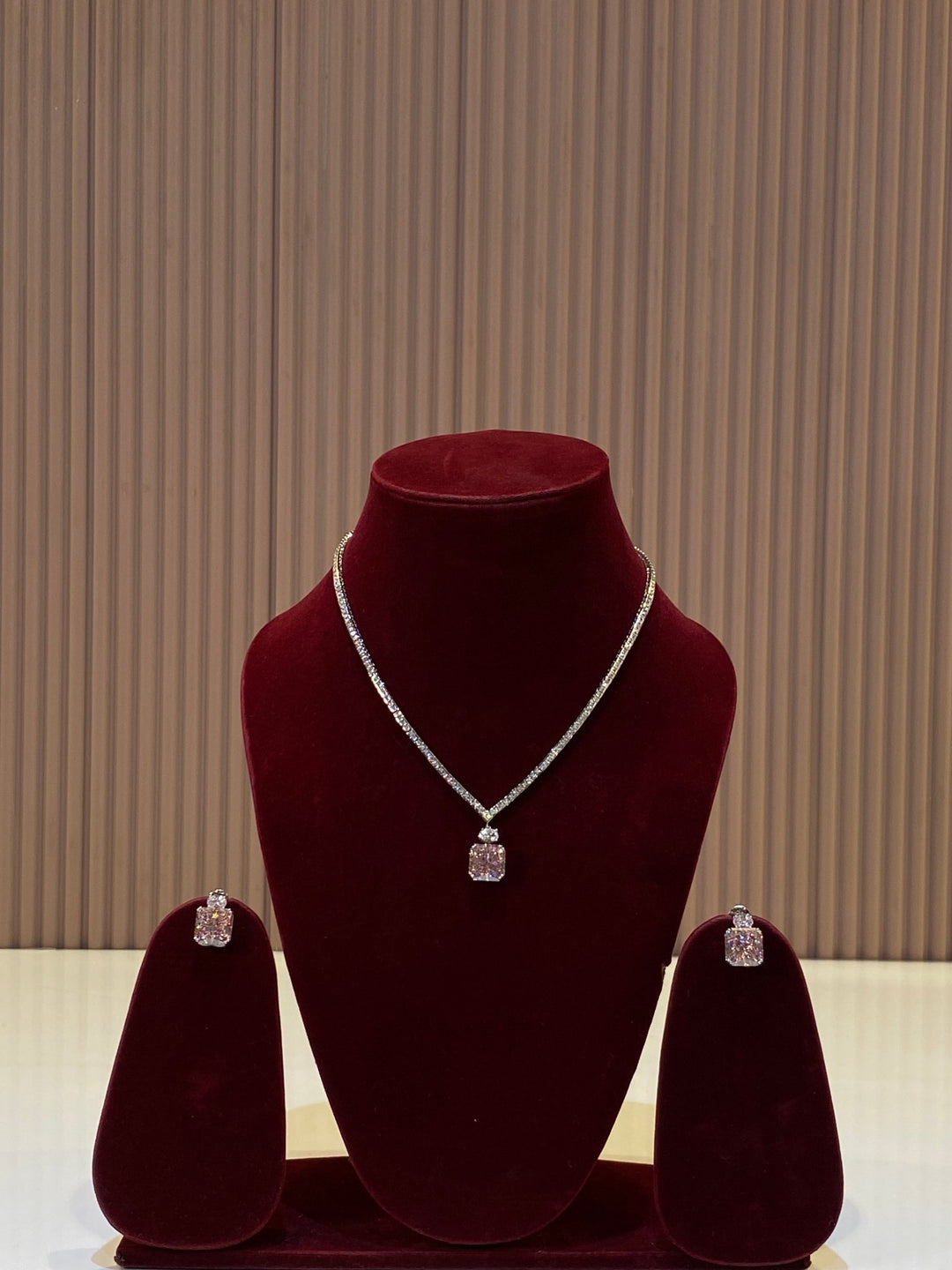 Helen - Pink Stone Chain - SPN47