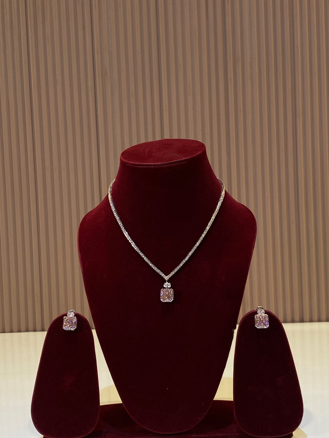 Helen - Pink Stone Chain - SPN47