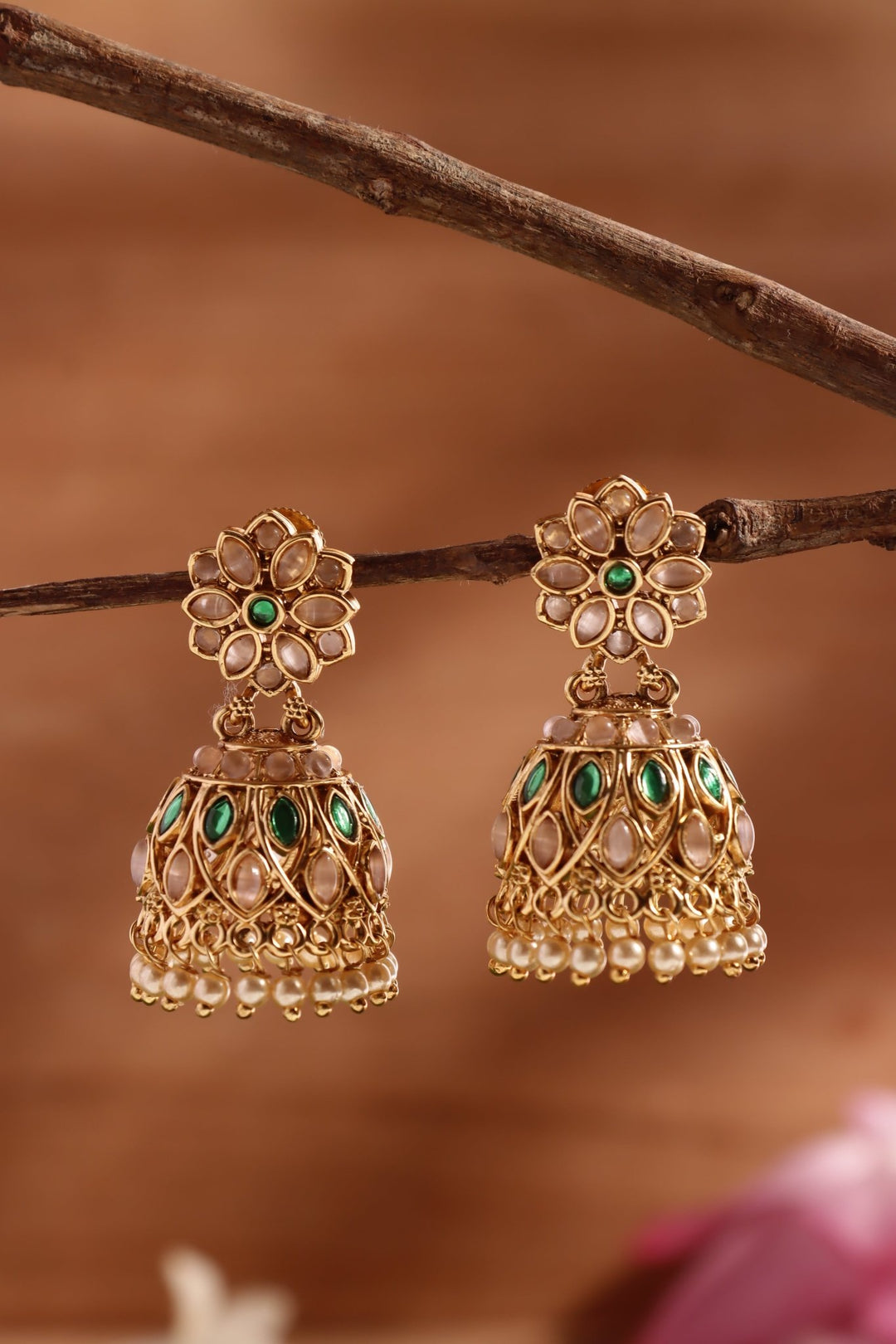 Indirani - Pastelpink &amp; Green pearl Jhumka - E1457
