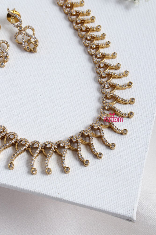 Indo Western White Stone Choker - N2309