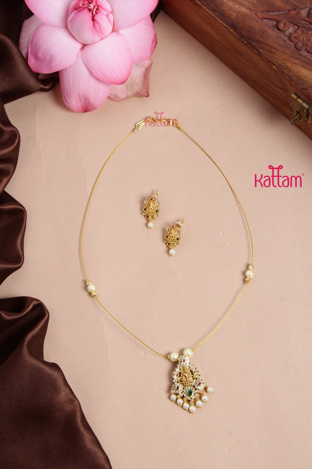 Invisible Goddess Dollar Necklace - N3171