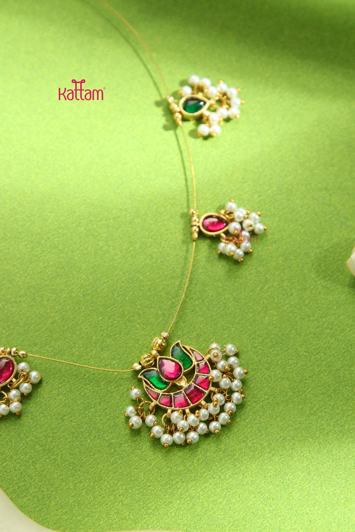 Invisible Kundan Lotus Necklace - Green & Ruby - N3288