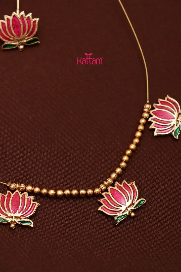Invisible Lotus Choker - N3677