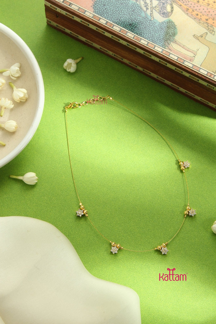 Invisible White Chic Flower Choker - N3290