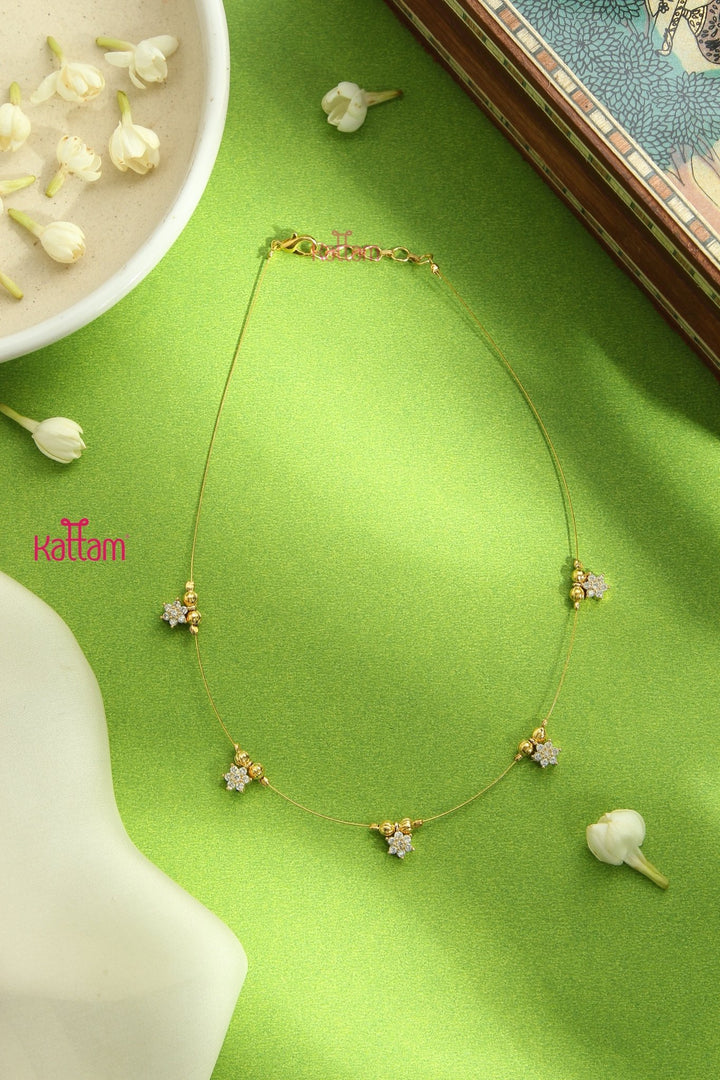 Invisible White Chic Flower Choker - N3290