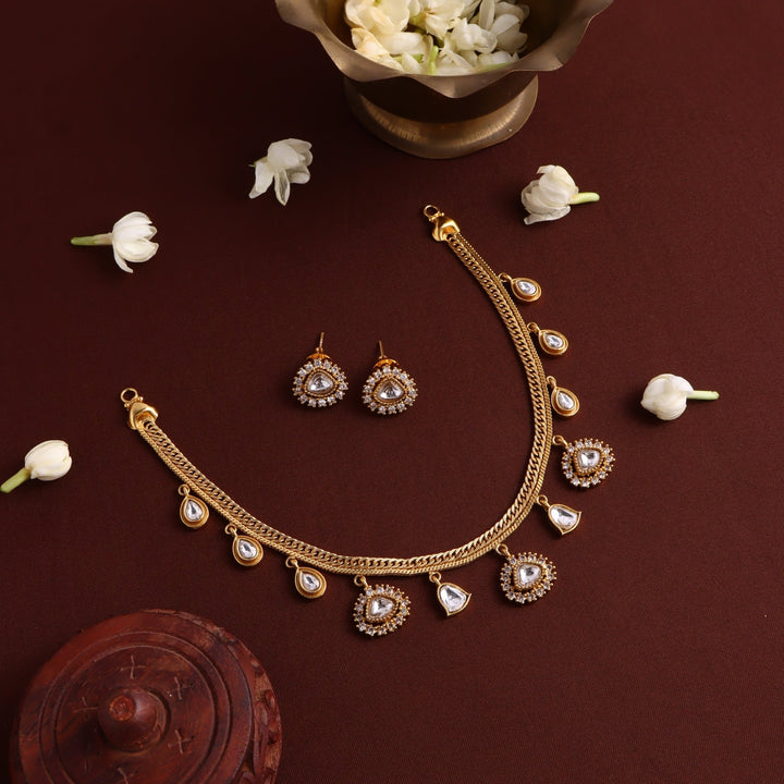 Ivaana - White Stone Choker - N4046