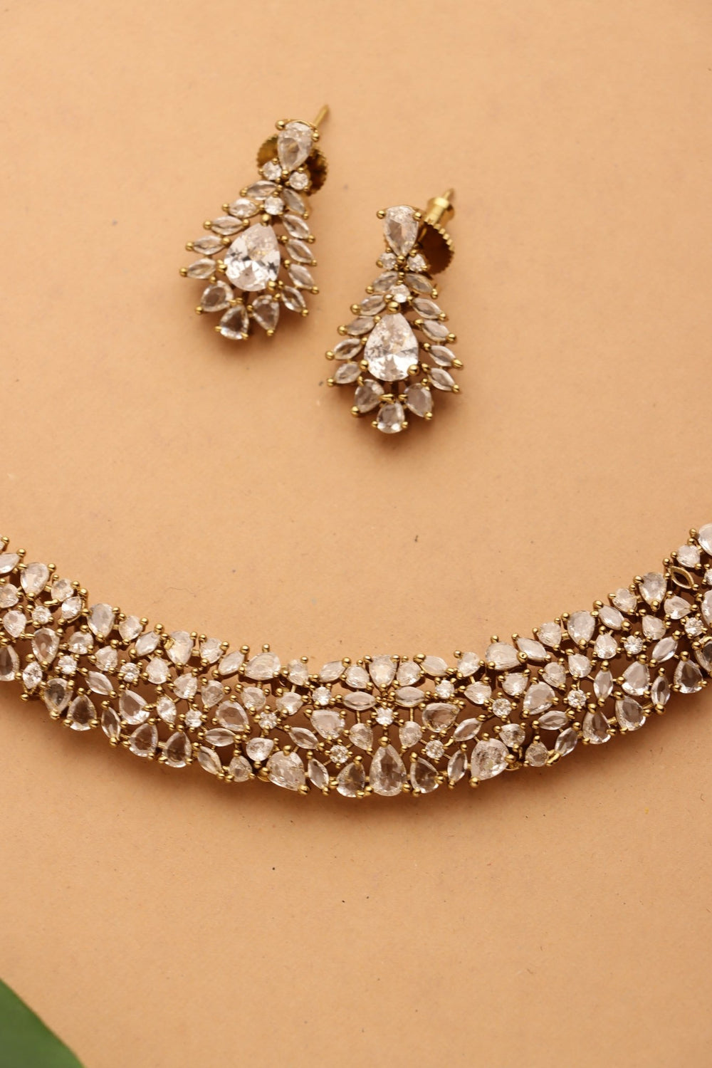 Jebina - AD Stone Choker - N5400
