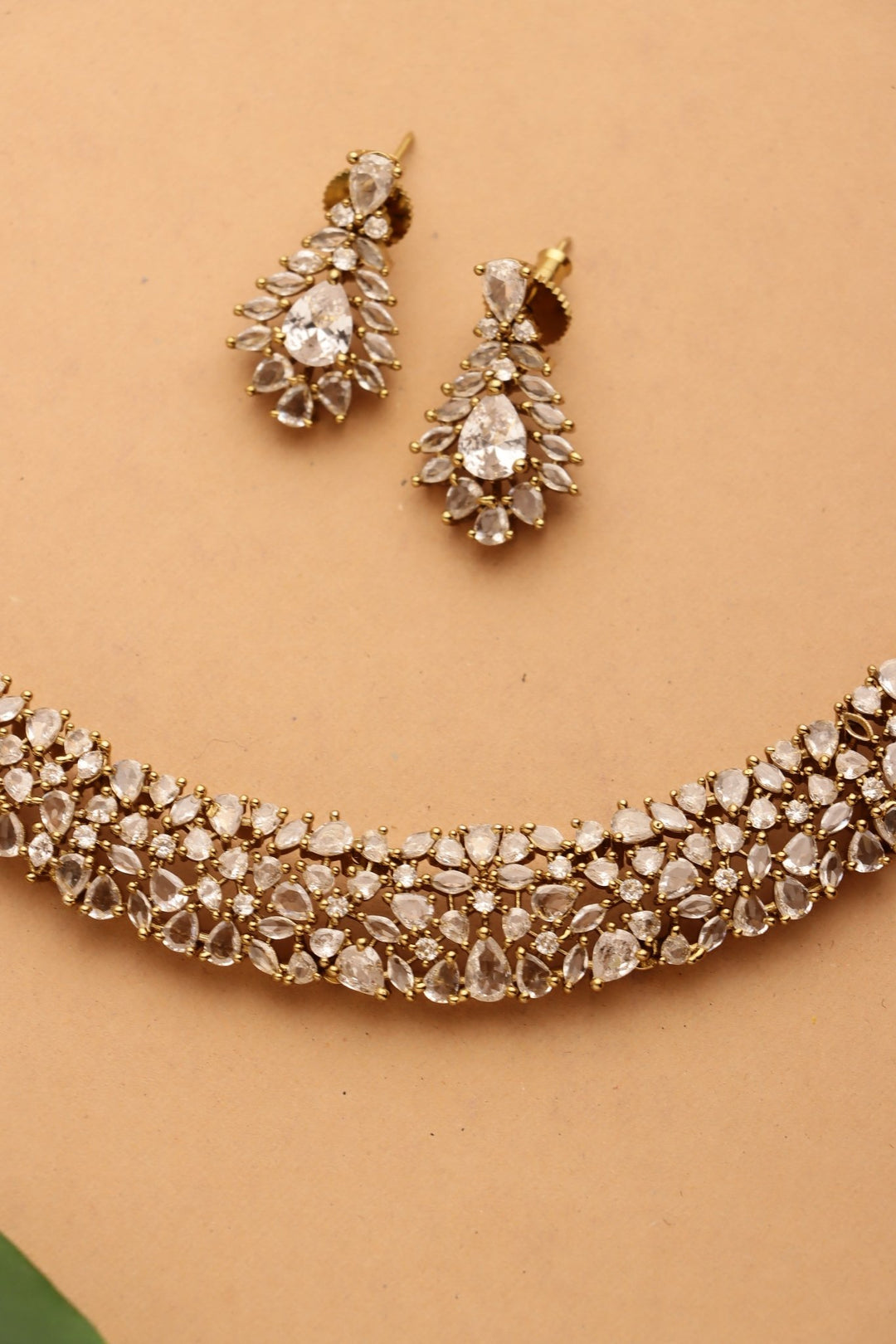 Jebina - AD Stone Choker - N5400