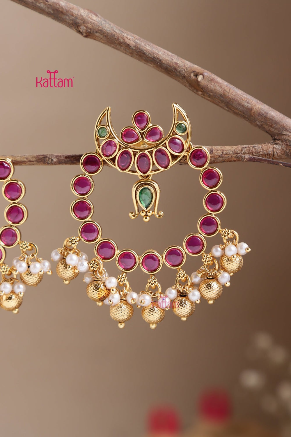 Kemp Halfmoon Earring - E1054