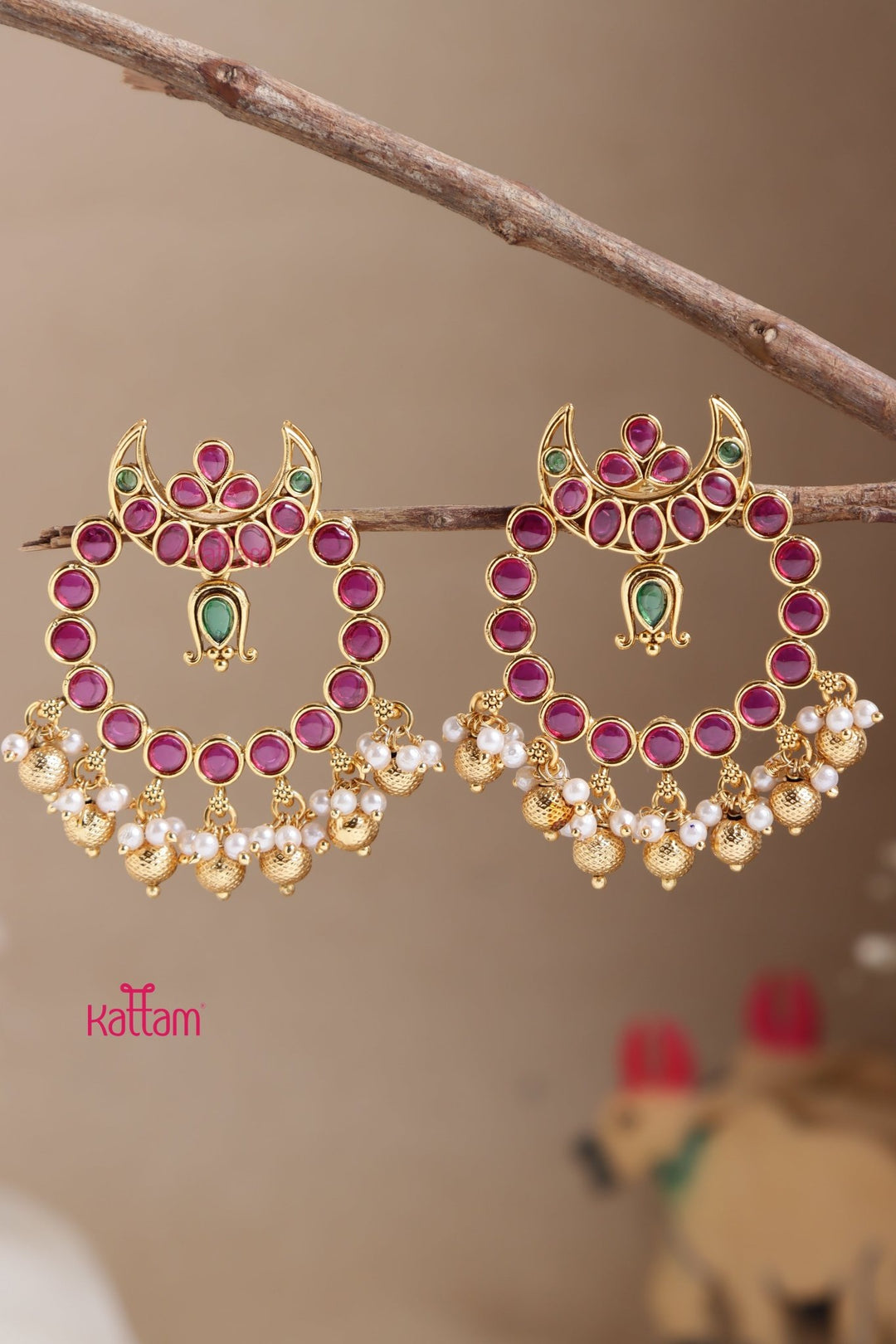 Kemp Halfmoon Earring - E1054