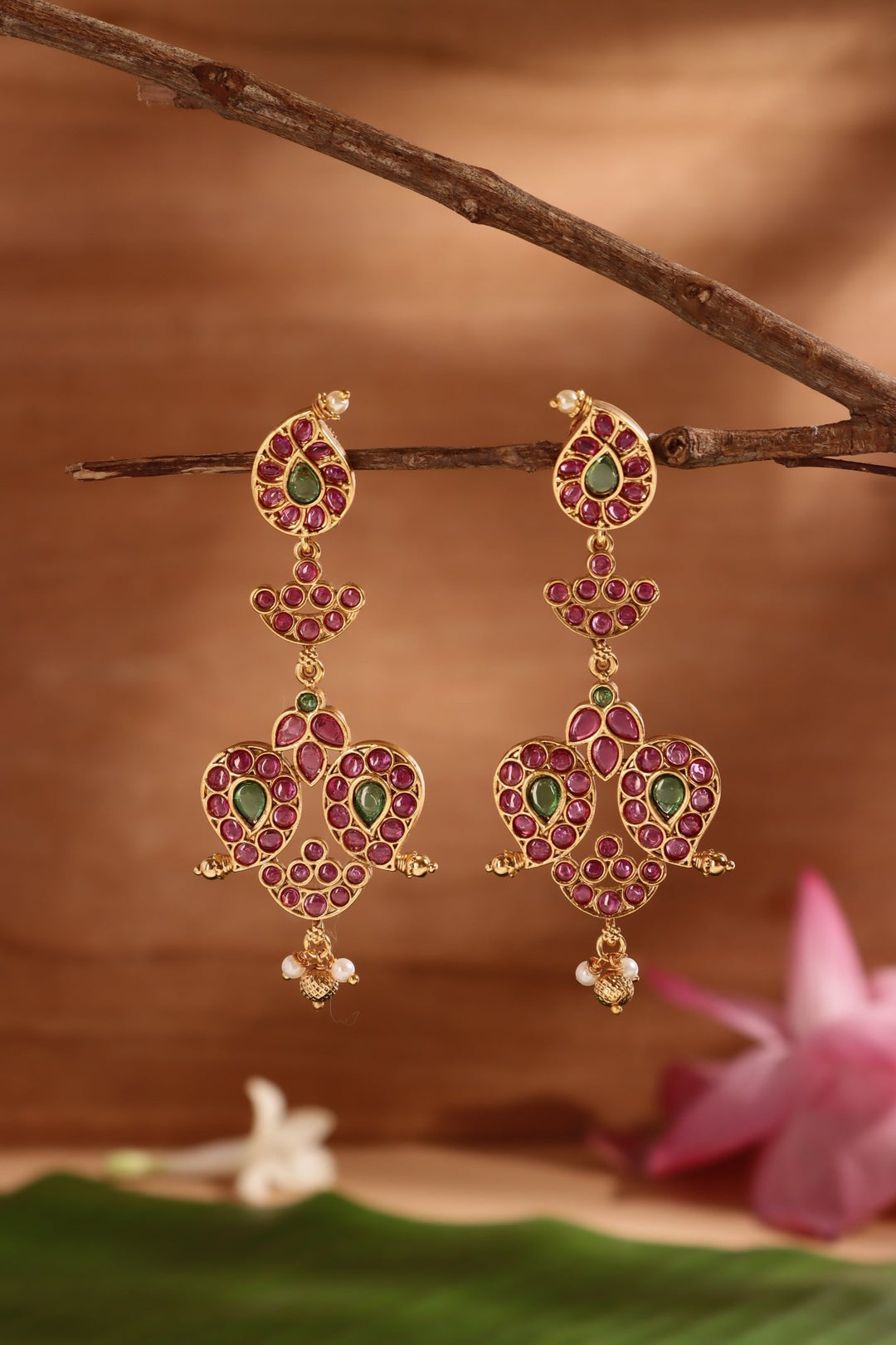 Kemp Manga Drop Earring - E1504