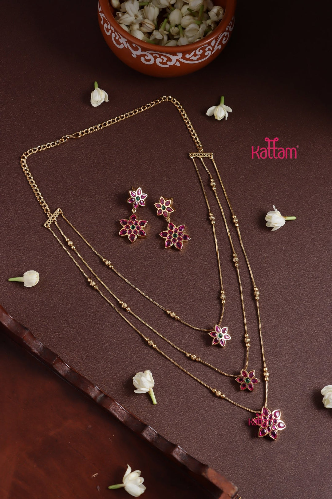 Kemp Three Layered Flower Chain Set - N3797