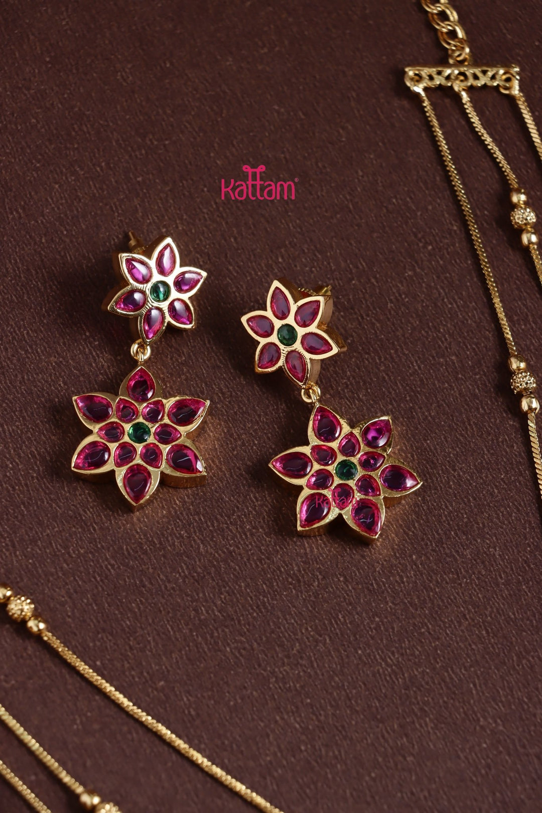 Kemp Three Layered Flower Chain Set - N3797