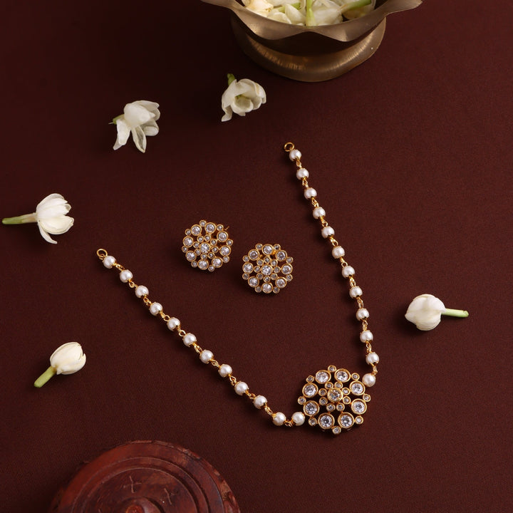 Kids White Budgetted Choker - N4045