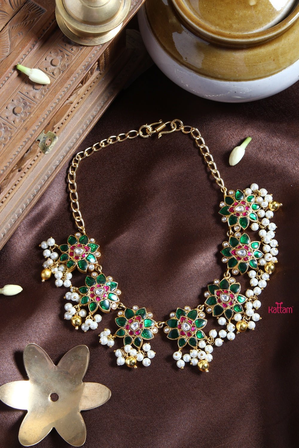 Kundan Lotus Choker (No Earrings) - N1269
