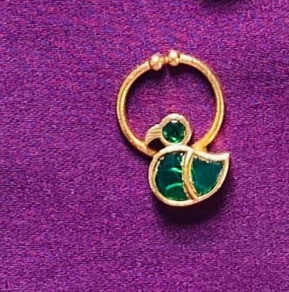 Kundan Parrot Septum Nosepin - SP9-NP245