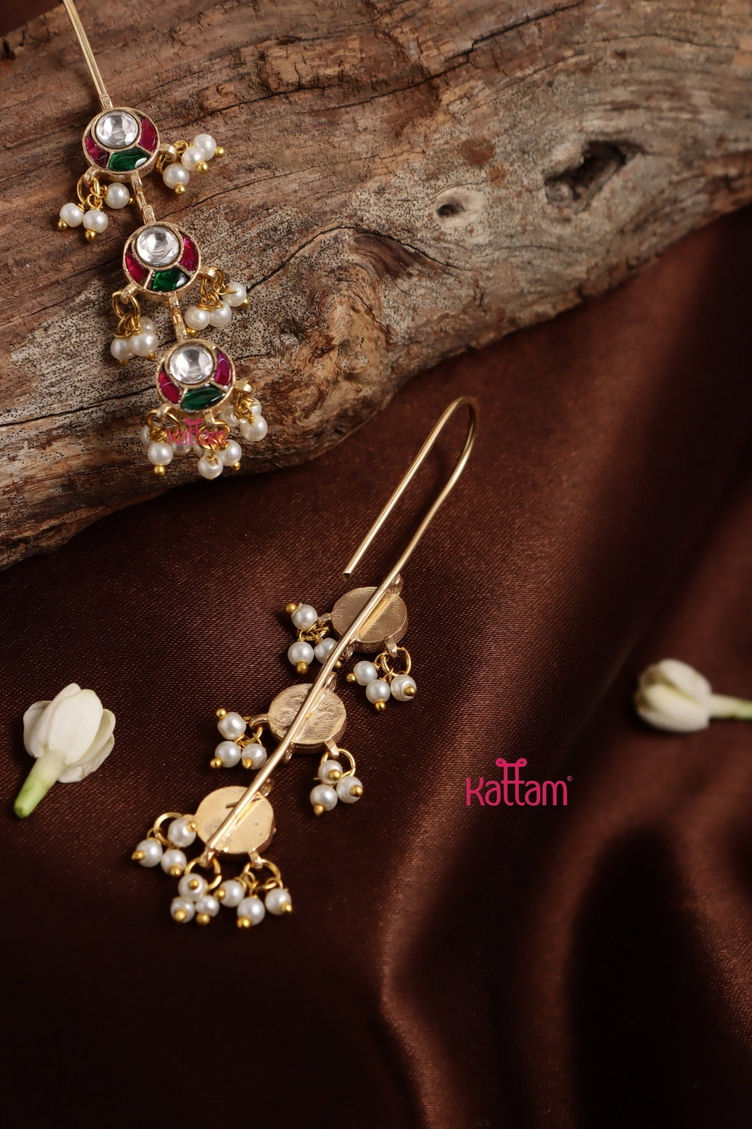 Kundan Rounds Pearls Earcuff - E1321
