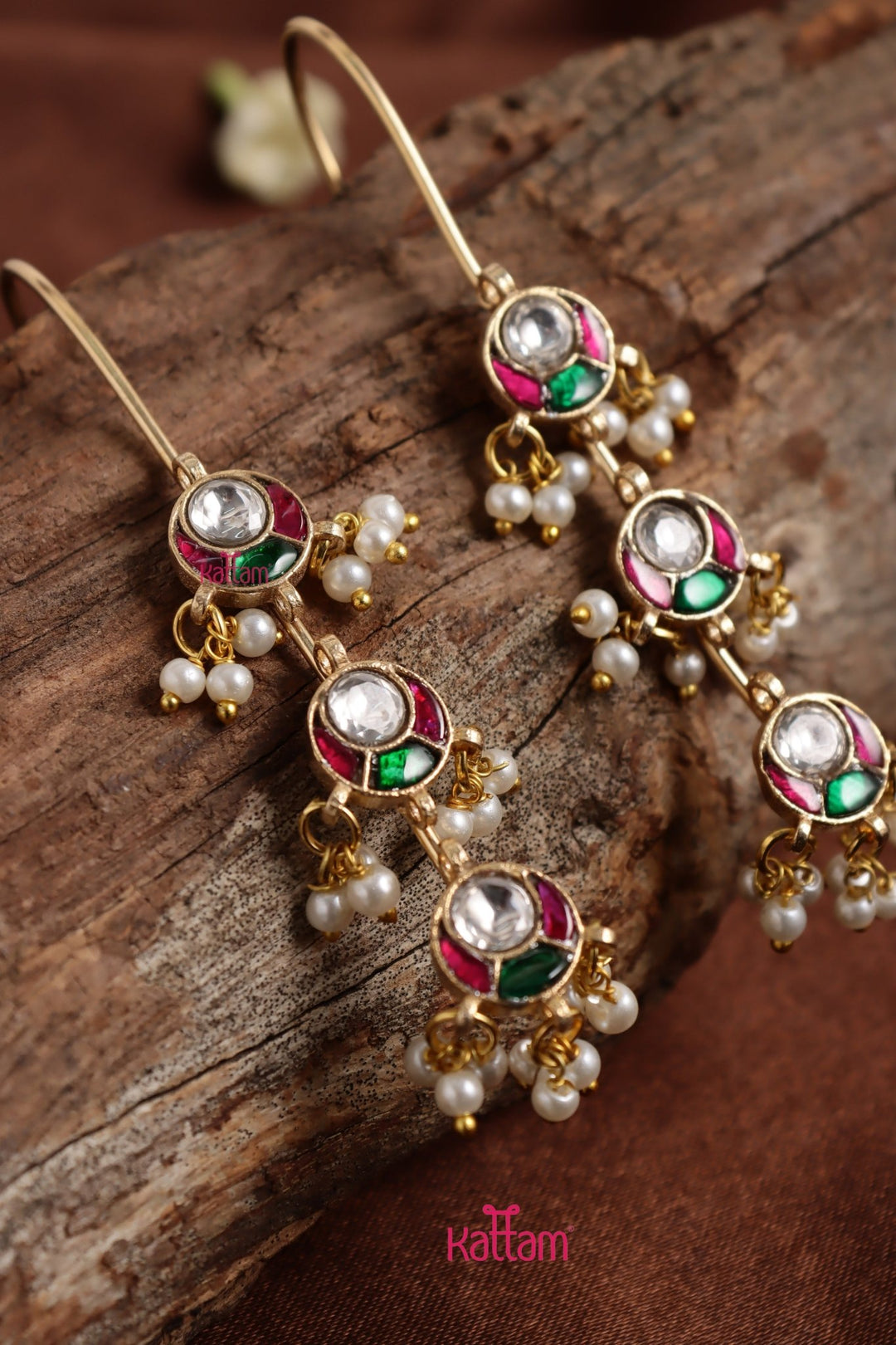 Kundan Rounds Pearls Earcuff - E1321