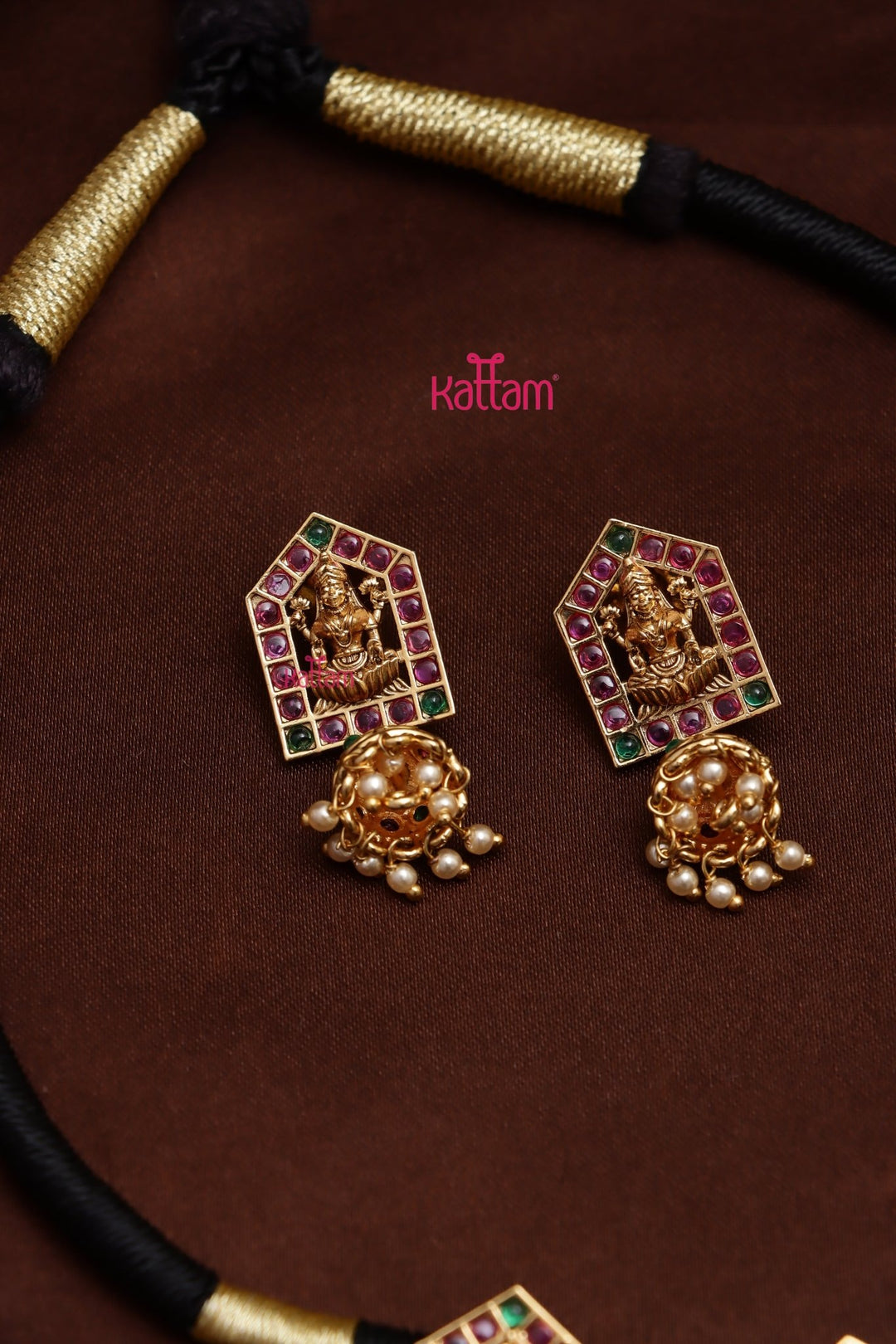 Lakshmi Jhmuka Drop Handmade Thread Choker - N3771