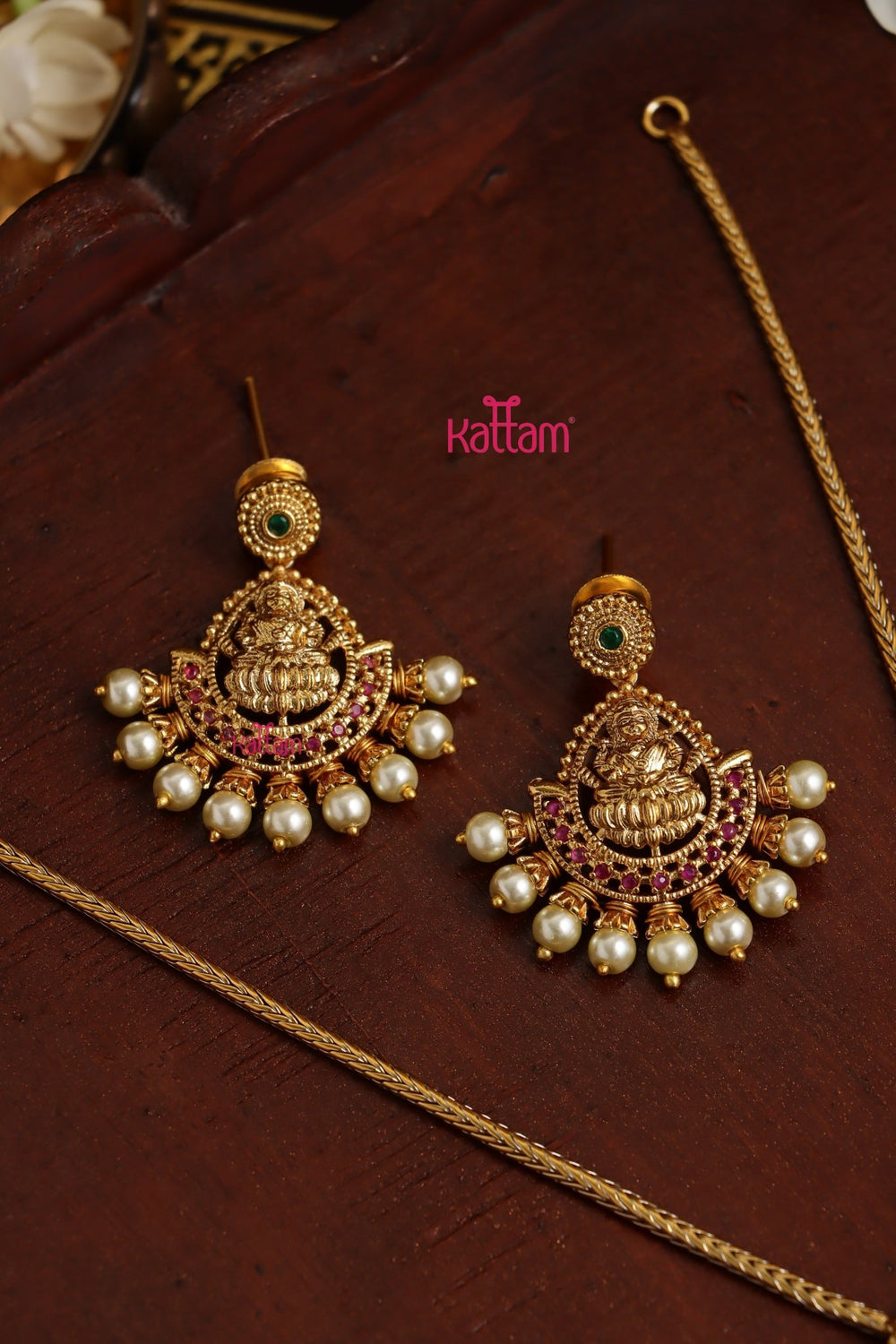Lakshmi Pearl Dollar Necklace - N3831