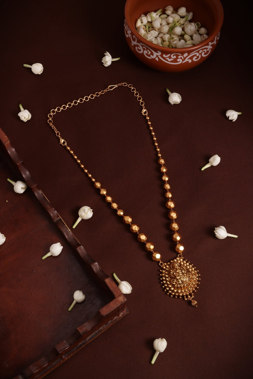 Lakshmi Pendant Ball Chain ( No Earrings ) - N4113